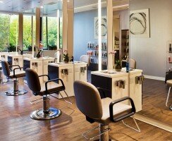 Top 10 Barber Chairs Reviews — Which One Is the Best to Buy?