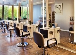 Top 10 Barber Chairs Reviews — Which One Is the Best to Buy in 2020?