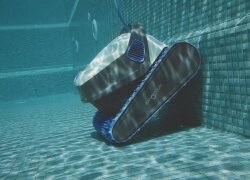 The Best Robotic Pool Cleaner for Your Pool in 2020